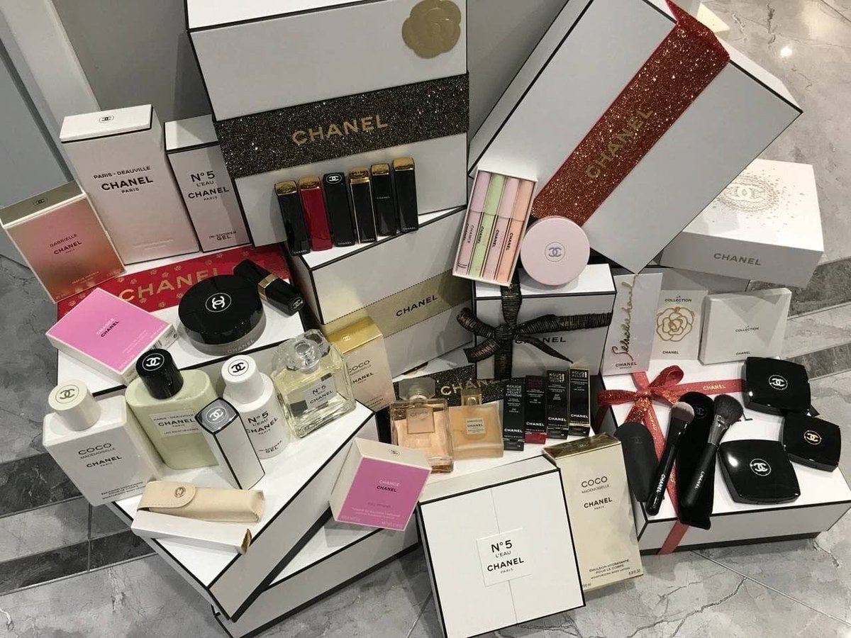 suvi198704's tweet photo. Don't ask girls why they buy these because I love beauty #BTC #Ethereum #USDT https://t.co/P7lfxU4jgD