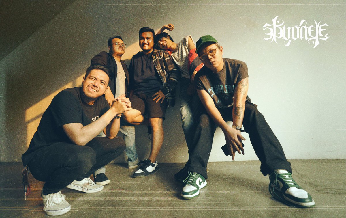 Menyenangkan rasanya, bisa mengganti foto profile dengan yang baru.