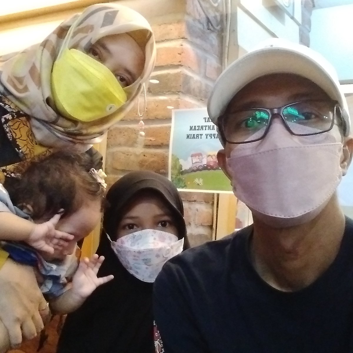 UbayIam's tweet photo. Bahagia itu sederhana
Dan selalu Bersyukur.. https://t.co/8wrUR27oSL