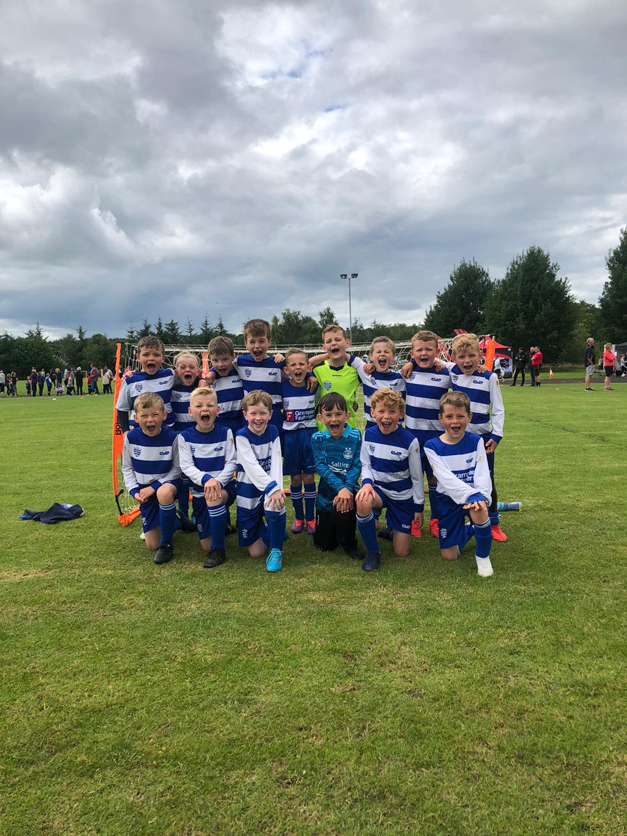 Dyce2014's tweet photo. First half of 22 complete🔵⚪ Couldn't be more proud of these boys. They continue to develop each week, have fun &amp; work hard. Brilliant squad of lads &amp; parents, without them we wouldnt of had half the experiences we have this year #awaydays #development Roll on the next challenge https://t.co/dxC6f2YQ0J