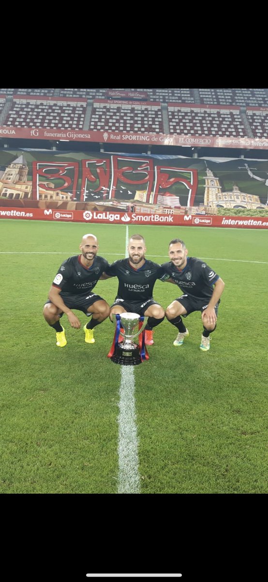 GRACIAS por vuestro esfuerzo, dedicación, perseverancia, trabajo, humildad…pero sobre todo GRACIAS por habernos hecho soñar!!!

Habéis dejado un recuerdo imborrable, no solo en un club, también en nuestros corazones ❤️💙