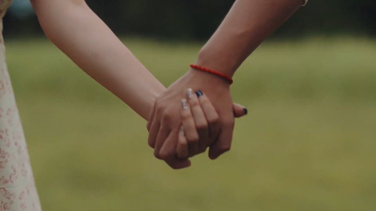 TitasOfCarrels's tweet photo. I'm inviting you all to please watch the MULI official music video featuring @francinecarreld and @imsethfedelin :) Don't forget to like and leave a good comment of appreciation *wink

🔗 https://t.co/hKtlqEHrHc

FRANSETHxACE MULI MV
#FrancineDiaz https://t.co/rjYYpLOENC