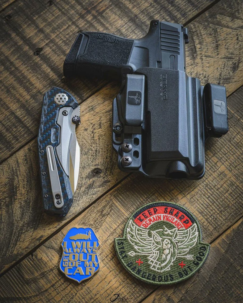 BravoHolsters's tweet photo. “I will always get out of my car!”
In memory of IMPD Officer Perry W Renn EOW 7-5-2014
Repost from: @jwalker797
#iwillalwaysgetoutofmycar #challenge #moralepatch #stayvigilant #keepsharp https://t.co/Um7A7Nwj6M