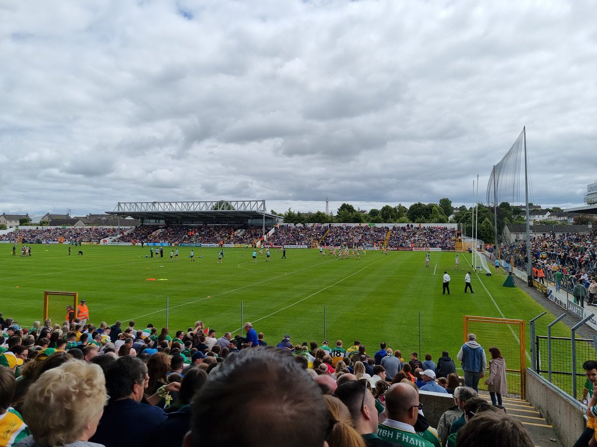 Vincent_Glenisk's tweet photo. Full House! 
#UpOffaly https://t.co/dVbzNYPE5P