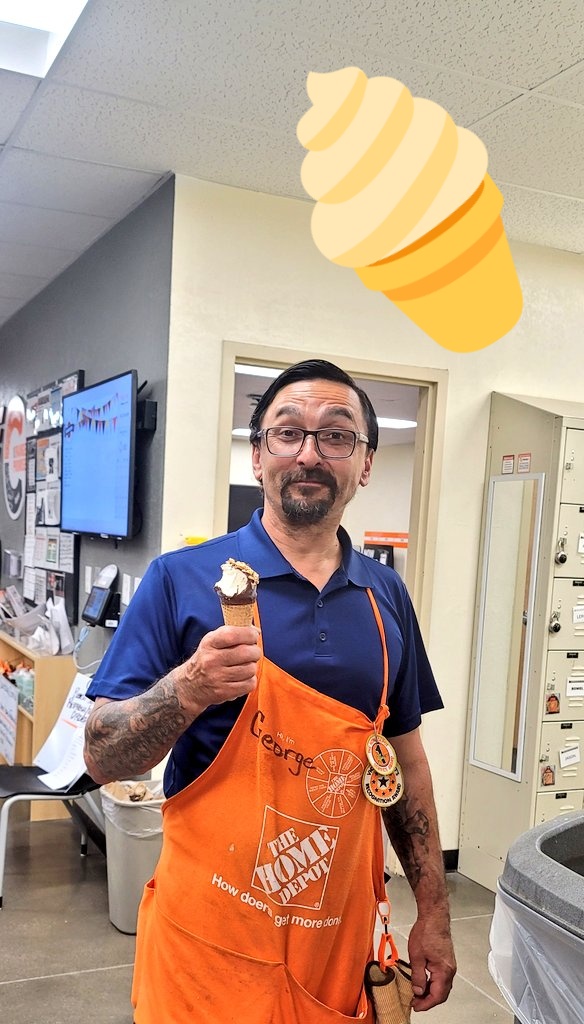 StephVasquezSA's tweet photo. #AssociateHighlight goes out to D29/30 (and everywhere really) associate George! He is consistent with packdown, customer service, safety, helps out with special projects and is our official food inspector 😛! #BeingGreatAt6588 @THD_MikeMinuto @SMaurice2 @KaliTerryTHD @HDapm137 https://t.co/3xrD26l3KQ