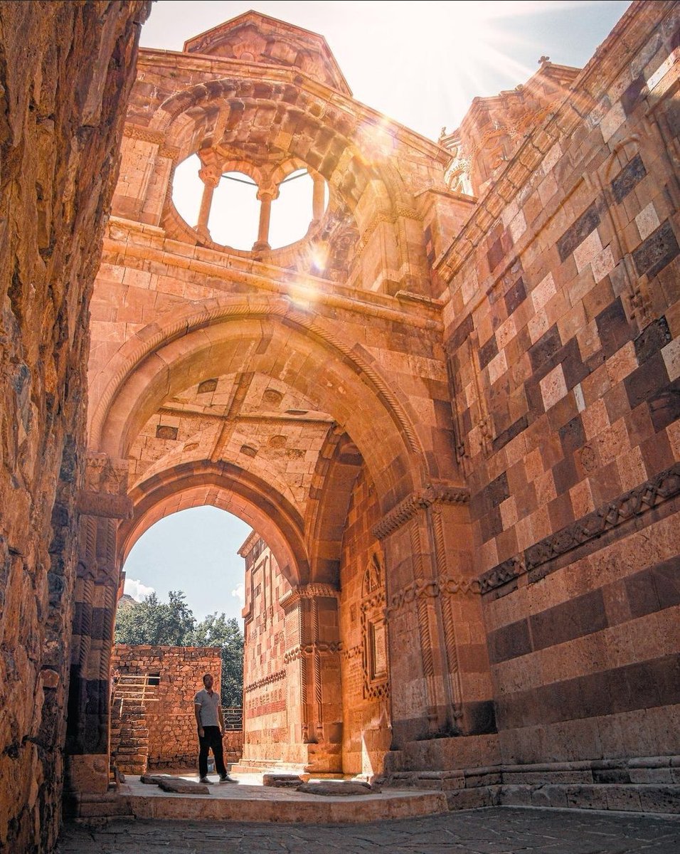 Southazt's tweet photo. Qızılkilsə
📍 #Julfa, Azerbaijan 🇦🇿
📸 sina.mpoor | IG https://t.co/ssvlTsKf6V