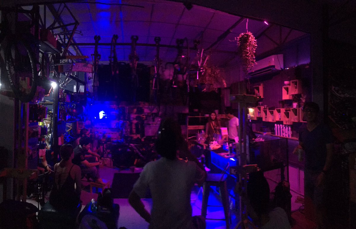 สาบานว่าในรูปนี้คือร้านจักรยาน ใครอยู่ใกล้ไกลตลิ่งชัน เรียนเชิญกัญนะค้าบเพื่อนๆ 😂🎉🌿 <a href="/ReBuildBikeNFT/">ReBuild Bike NFT</a> 

#ReBuildBikeCafe
#ReBuildBikeNFT 
#NFTCommunity #Cafe #Bikeshop $NEAR