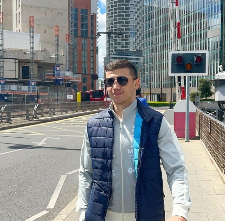 @IsrailMadrimov arrived in London for his fight against Michel Soro on Saturday night 😎