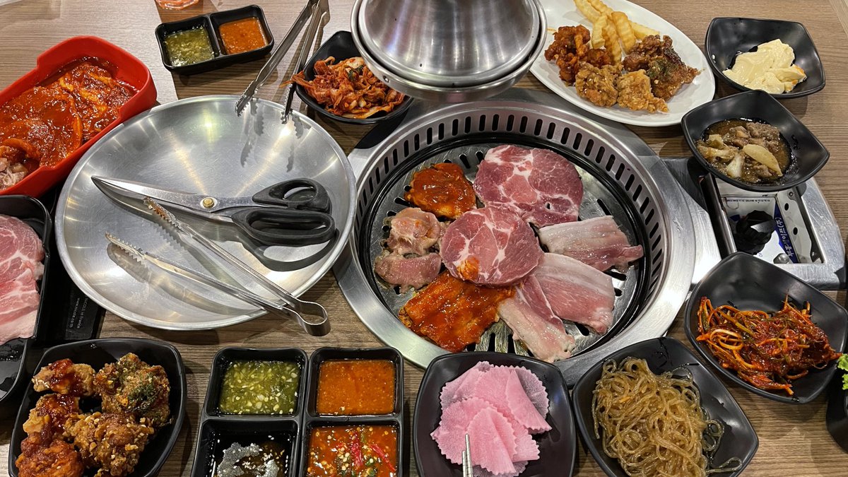KTelechubbies's tweet photo. Sunday = Cheat Day 🫣🥹🤭 #Factorybuffet https://t.co/8TjbuMGaWI