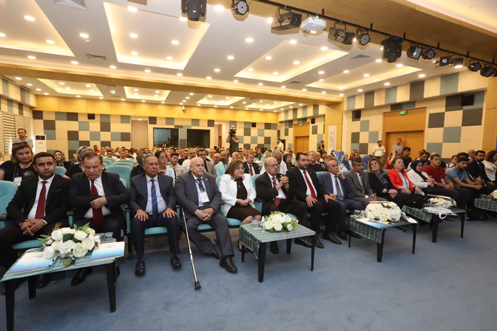 eaekremaslan's tweet photo. Türkiye Kent Konseyleri Birliğimizin Gaziantep Kent Konseyi ve @GaziantepBeld ev sahipliğinde düzenlediği "Erişebilir Kentler Bölgesel Engelliler Çalıştayı" nı @TBB Başkanı Sayın Fatma Şahin'in katılımlarıyla gerçekleştirdik. @FatmaSahin #EngelsizGaziantep https://t.co/SKMu3OH7Zv