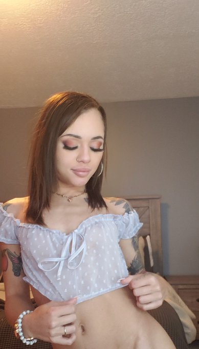 I have something really sexy to show you! Click that link to my OF and let me show you!😉 https://t.c<a href="/tag/newprofilepic"class="tags"><span>#newprofilepic</span></a>