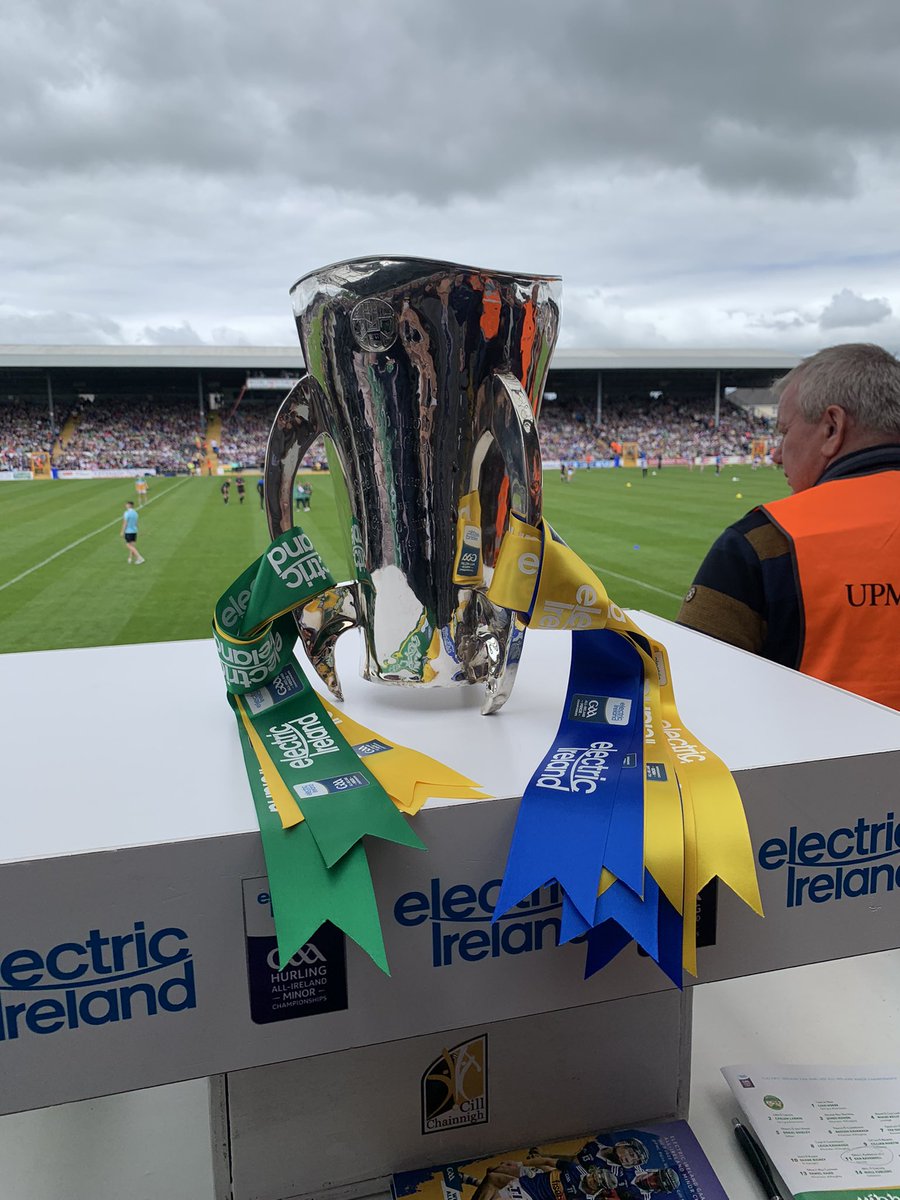 AisteP7's tweet photo. Who is it gonna be? @Offaly_GAA or @TipperaryGAA at The @ElectricIreland GAA Minor Hurling Championship Final? #GAAThisIsMajor https://t.co/SvKK0PoPTw