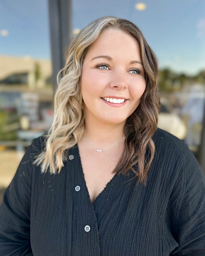 PinUpCurlsSalon's tweet photo. When you just can't decide Blonde or Brunette...you do both!!!!

Hair by Aby
@yardeknowidohair 

#pinupcurls #pinupcurlssalon #fortwaynesalon #top200salon #Fortwaynestylist #salontodaytop200
#fortwaynerocks #fortwaynerising #fortwaynebloggers #fortwaynebalayage #fortwaynecolor # https://t.co/5KT4BDzRLJ