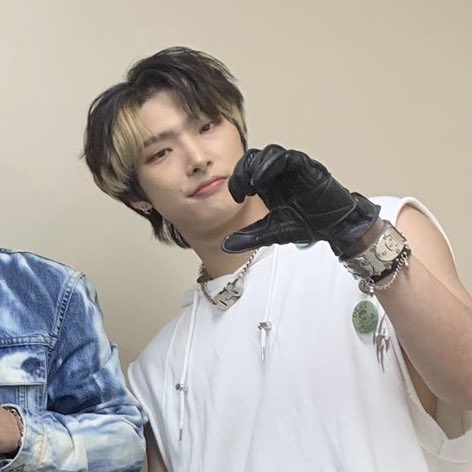 today’s oreo mingi 🤍🖤