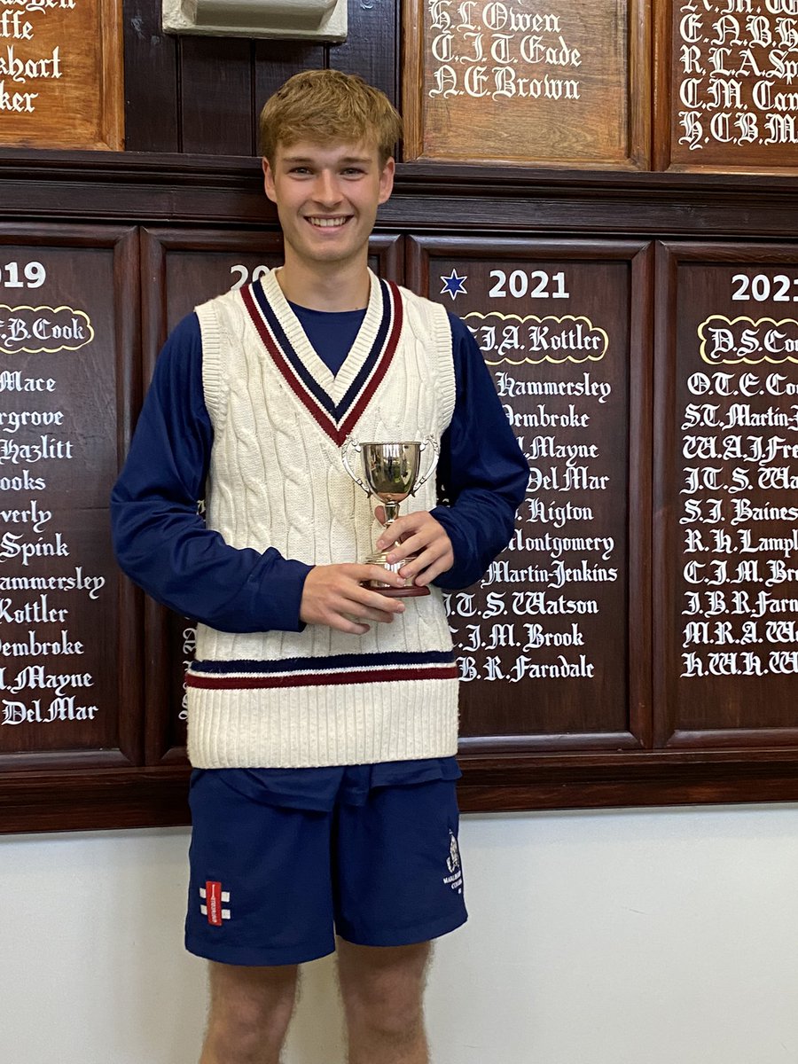 Congratulations to the 2022 XI player of the season🏏🏆👏 Runs: 1007 Balls: 920 Minutes: 1203 Highest Score: 135 Centuries: 3 Fifties: 6 Fours: 129 Sixes: 27 Average: 47.95 Strike Rate: 109.46 Catches: 26 Stumpings: 6
