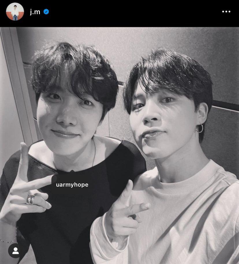 JiminGlobal's tweet photo. [JIMIN INSTAGRAM]

Jimin posted about J-hope’s solo track, More! He also shared their selca. 💜 https://t.co/6pcLNctL0l