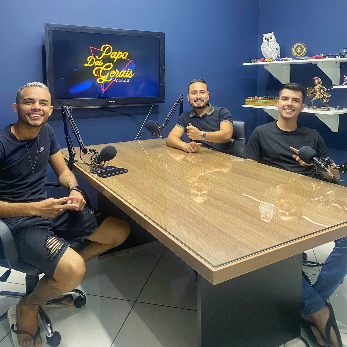 papodasgerais's tweet photo. Saiiuu nosso Ep #05 com Alberto, nosso blogueiro do amor! #meilike
Vem assistir esse episódio com a gente!
https://t.co/uTOC16z592
#papodasgerais #podcast #episodio05 https://t.co/0BOyI78gkn