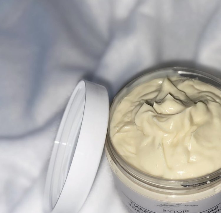biotys_'s tweet photo. Dédiés spécialement aux cheveux ondulés, frisés, bouclés et crépus, le 𝗕𝗮𝘂𝗺𝗲 𝗻𝗼𝘂𝗿𝗿𝗶𝘀𝘀𝗮𝗻𝘁 𝗰𝗵𝗲𝘃𝗲𝘂𝘅 𝘀𝗮𝗻𝘀 𝗿𝗶𝗻𝗰̧𝗮𝗴𝗲 𝗔̀ 𝗹𝗮 𝗖𝗼𝗰𝗼 𝗲𝘁 𝗮𝘂 𝗣𝗶𝗾𝘂𝗶 est une pure merveille pour vos cheveux. 

Pour plus d’informations : 
https://t.co/ILxGyiY7Xx https://t.co/OosrV7s7oS