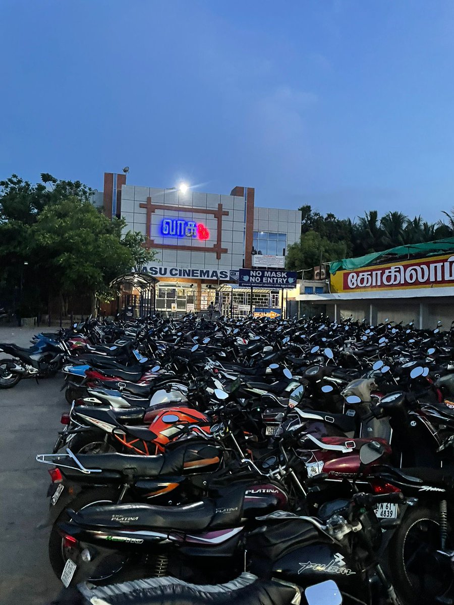 vasutheatre's tweet photo. Another day Another Housefull 🔴 show !
#Yaanai
@arunvijayno1 @priya_Bshankar @sathishoffl https://t.co/18I3gNwj9h