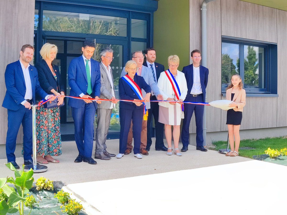 THIERRYDELPECHE's tweet photo. J'étais vendredi à Boos pour l'inauguration du centre de loisirs municipal.... financé en partie par la CAF de Seine-Maritime.
#caf76
#jeunesse
#thierrydelpeches https://t.co/hQOMKPyrIy