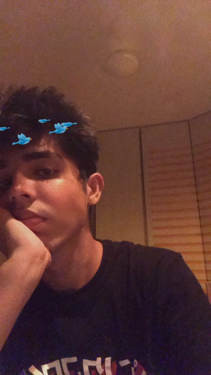 sohamthkr's tweet photo. do i seem stoned?? https://t.co/JkfN049O2P