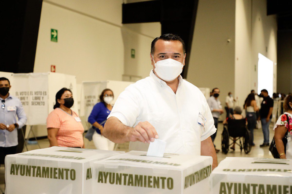RenanBarrera's tweet photo. En Asamblea Municipal del PAN renovamos la dirigencia del @PANMeridaMx ratificando la unidad y compromiso con el bienestar de las y los ciudadanos. 🤝🏼 (1/3) https://t.co/wO7LSIheak