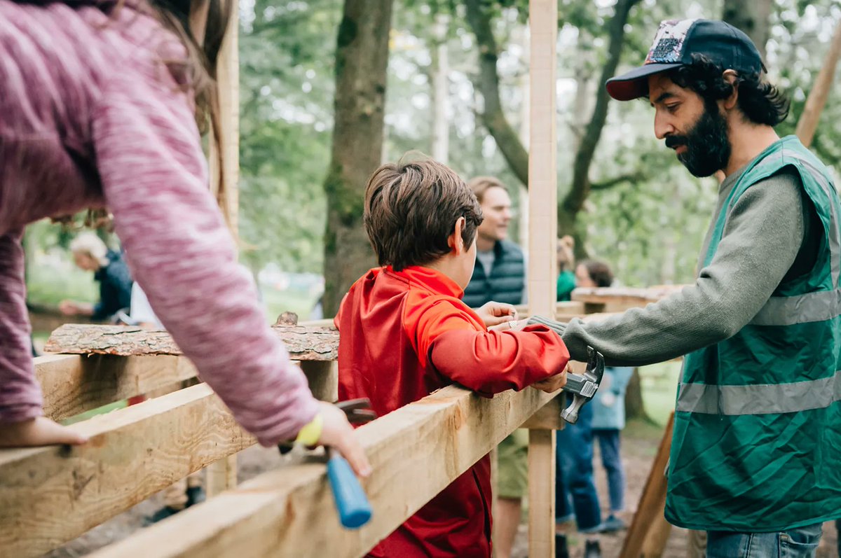 woodlandtribe's tweet photo. Time to spare next weekend? Looking for #thingstodobirmingham? Join us at @BarberInstitute for a big family build! We're there 8th, 9th & 10th. Book on here - https://t.co/cJLYsEPgNk (photo: magpie eye photos) https://t.co/SulOlpMoDx