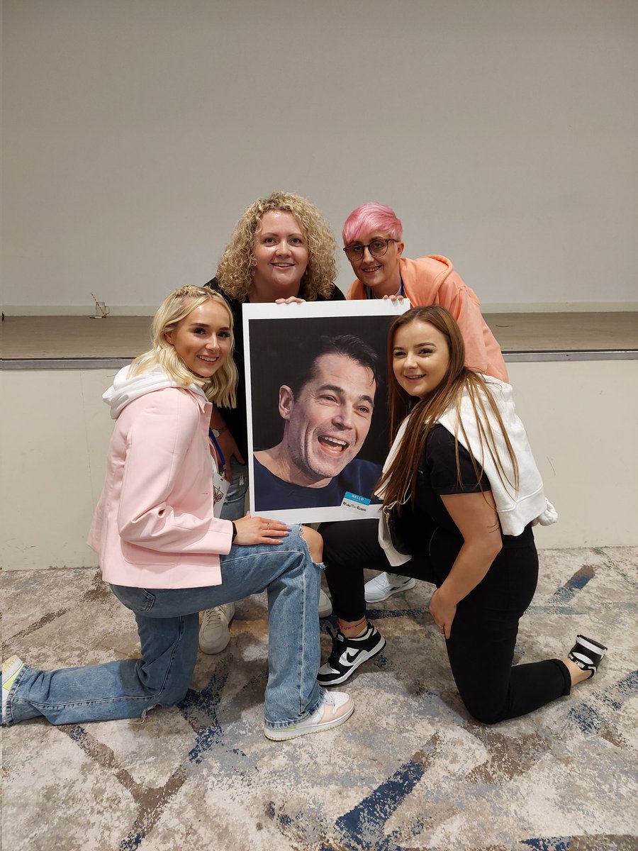 VickyColl27's tweet photo. We love and miss you @realtimrozon 
#EarpFest2022 #FakeTimRozon https://t.co/d9cw5EBabo