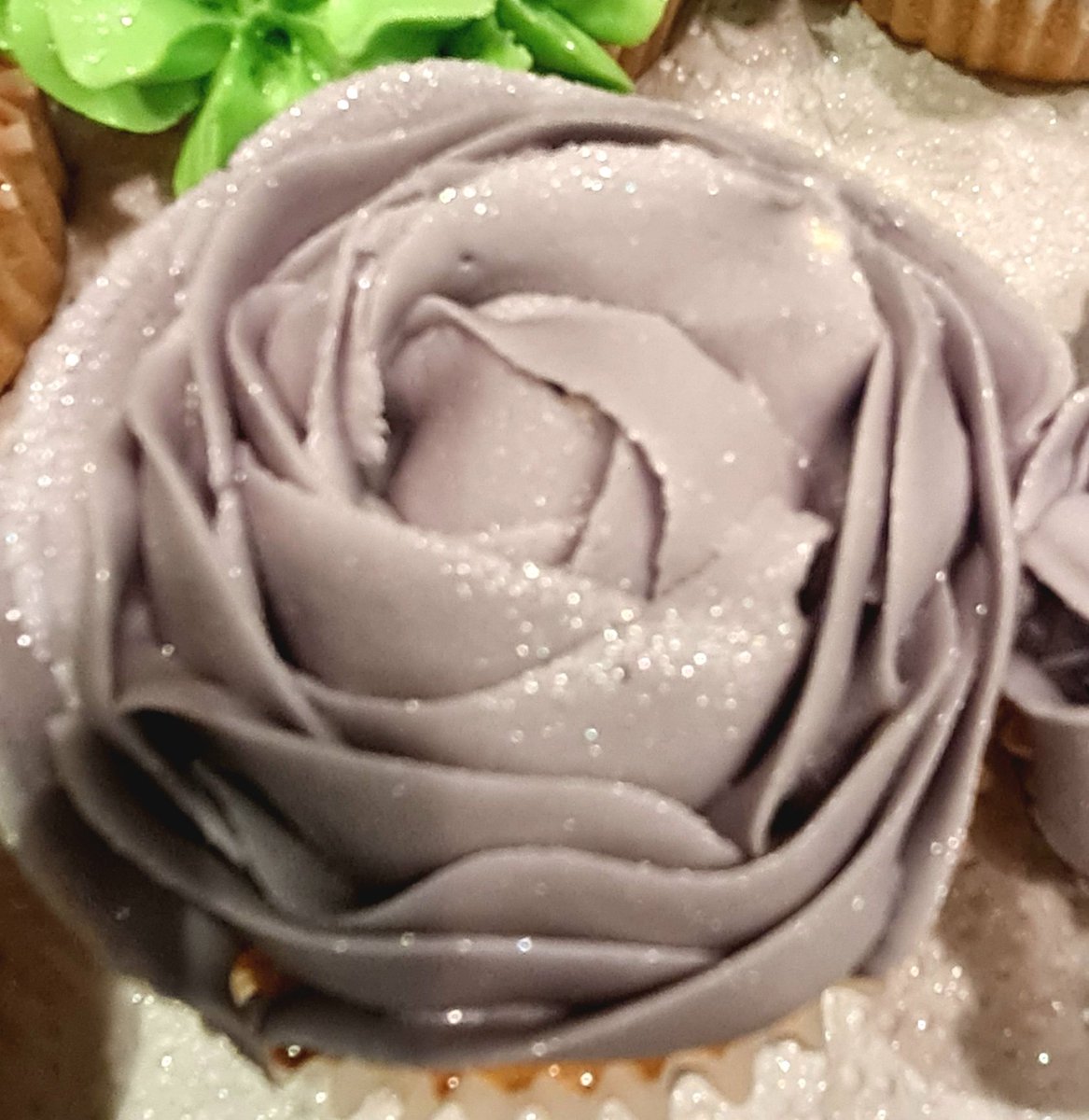 Celebrating uploading the dissertation by going to my happy place... Prosecco. And making cupcake flowers