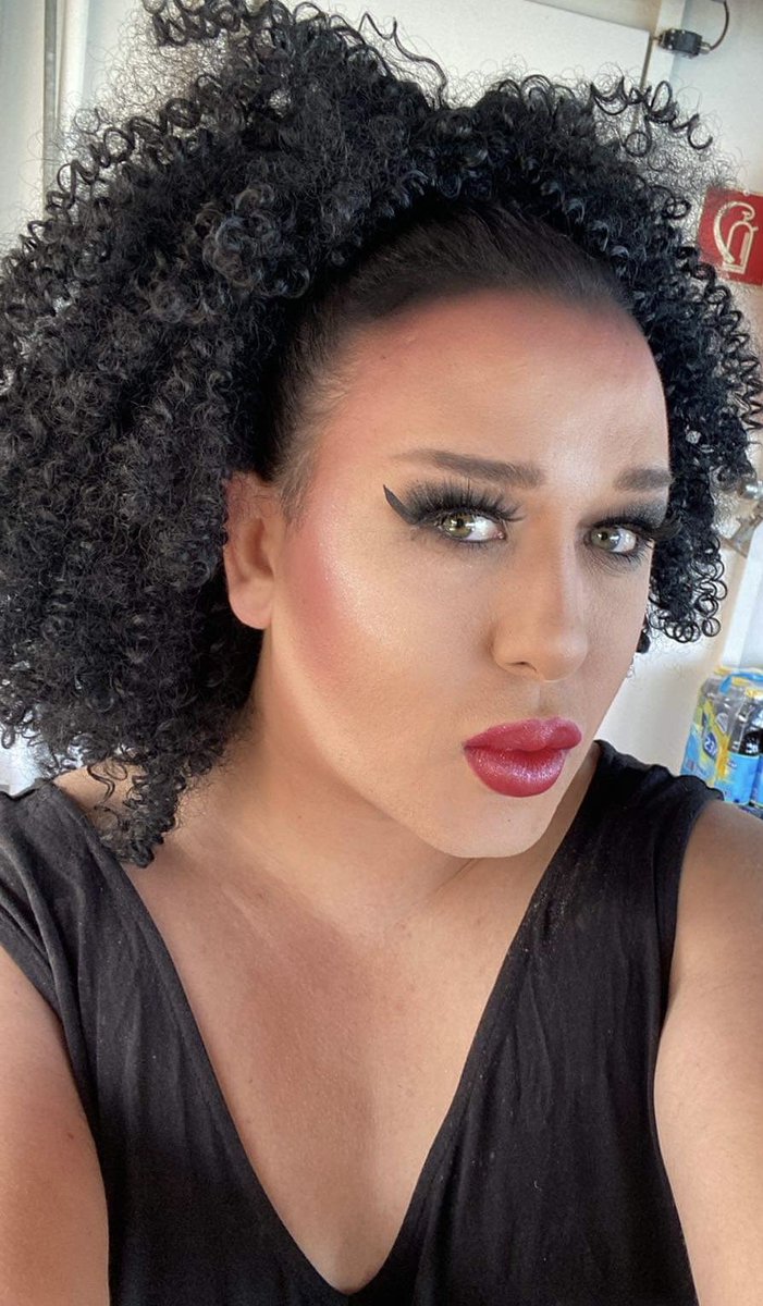 crystaldvegas's tweet photo. Petit make up … 😊 plutôt fière ! #Dragqueen #Gay #GayBoy #MakeUp #NoFilters #transformism #ProudMonth #Pride @KryolanOfficial @NYXcosmeticsFR @maybellineFR #AdoptParfum https://t.co/GhroZ43mEt