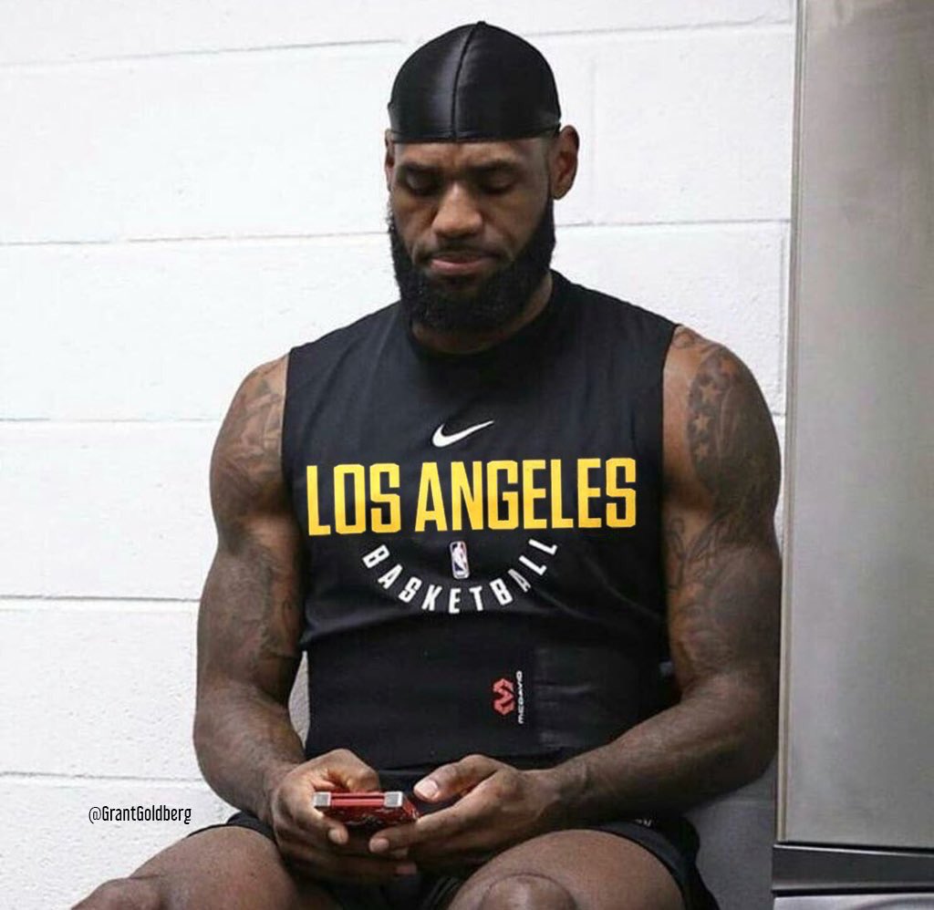 JoseRMorx's tweet photo. This is literally me this weekend. #KDwatch #Suns https://t.co/RLoY2jOieO
