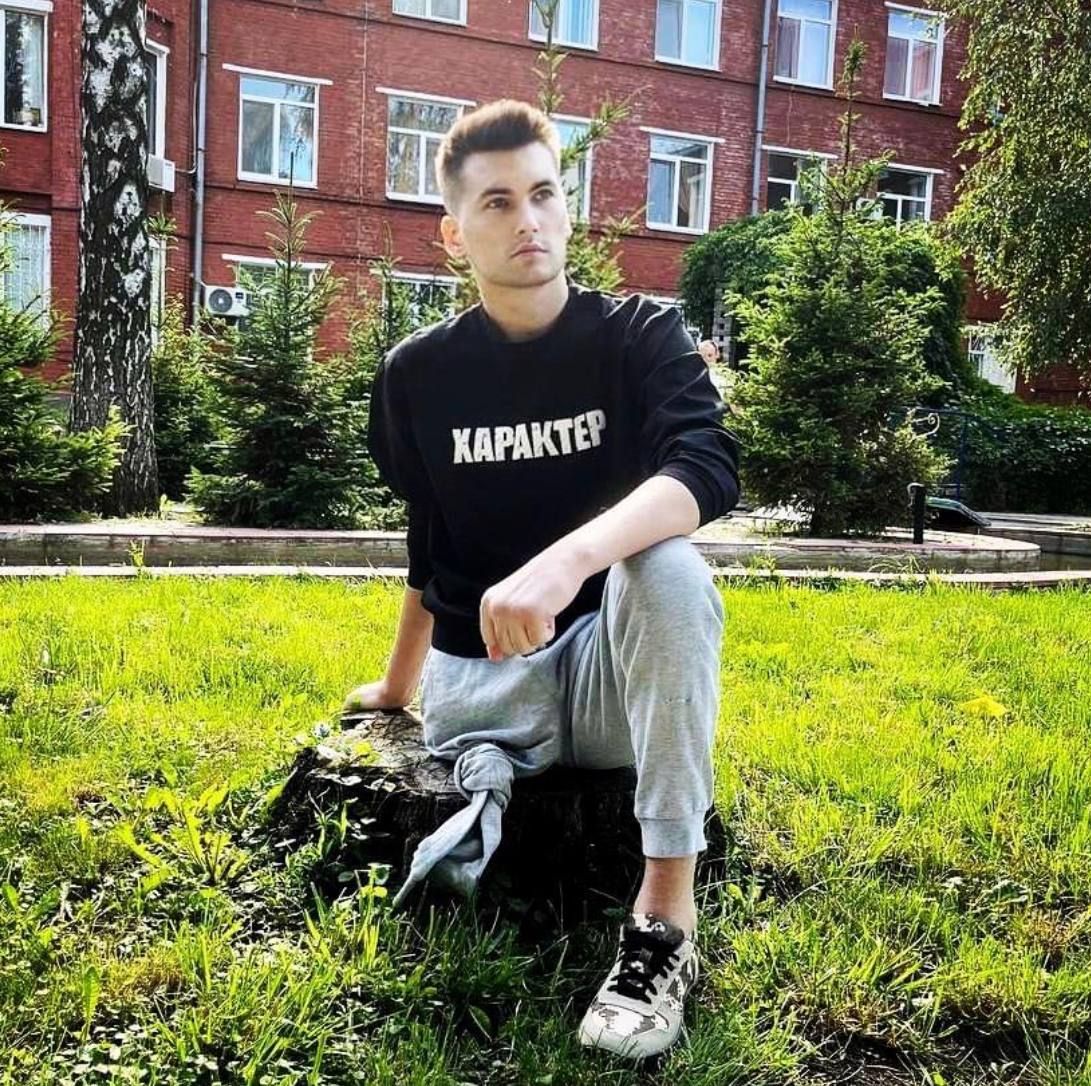 Gerashchenko_en's tweet photo. Oleksandr Chaika, 33, an acrobatics coach, became a soldier after Russia invaded. 
He was wounded and lost his leg. But Oleksandr surprised everyone with a much speedier recovery than doctors ever thought possible. He is sure he will find a way to teach dance and acrobatics again https://t.co/VjXOD2MxCC