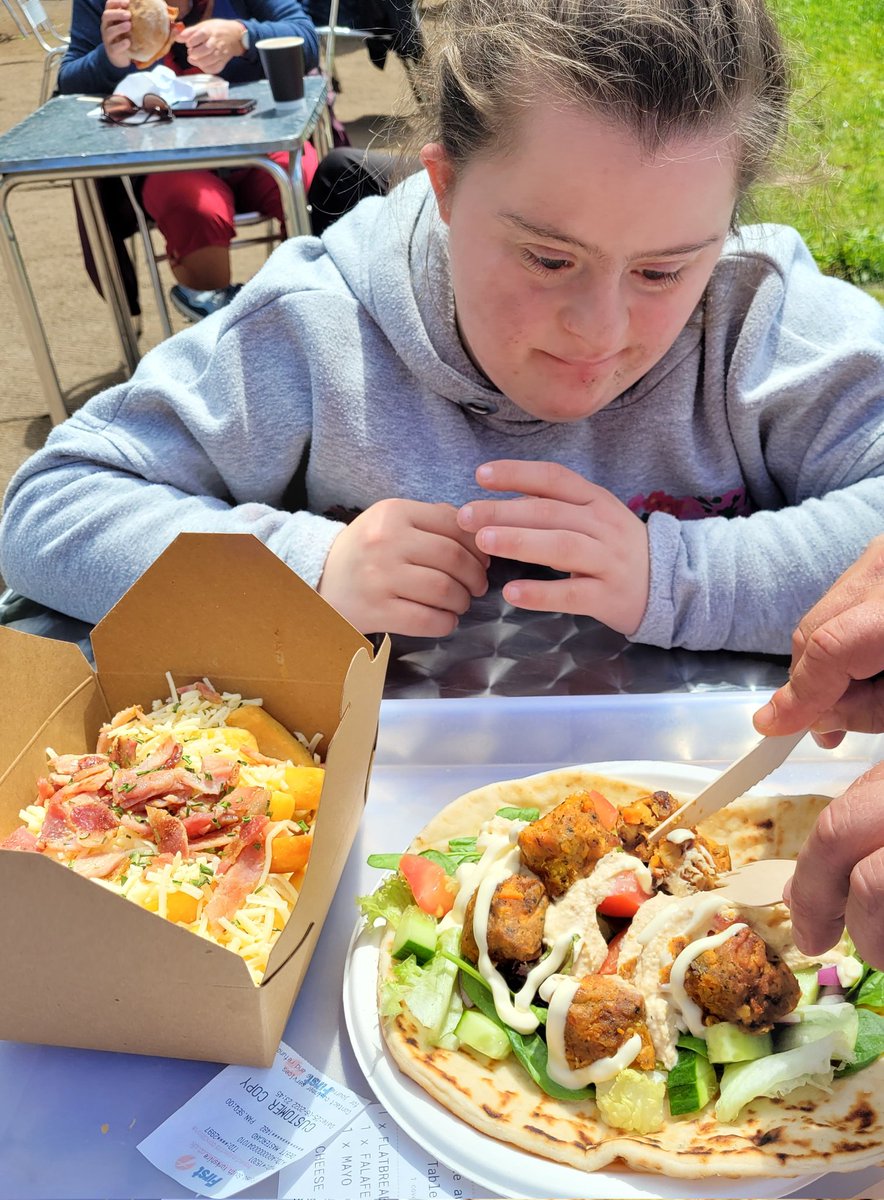 MissIsabel6's tweet photo. Been for a walk.
Had falafel flatbread with cheesy chips in the cafe.
Was v rowdy on the swings, the little kids looked on in awe.
🙂🙂🙂🙂🙂 https://t.co/Uzh7U4dZQh