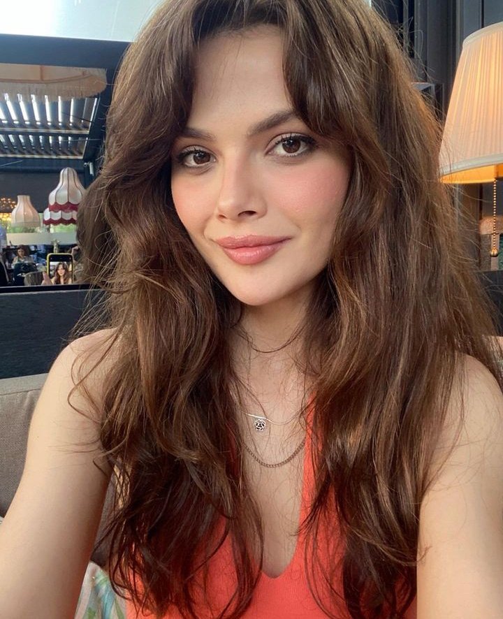 #Anket 
#SılaTürkoğlu 👉🏻 RT
#SinemÜnsal 👉🏻 FAV 

Takip etmeyenlerin oyu geçersizdir.