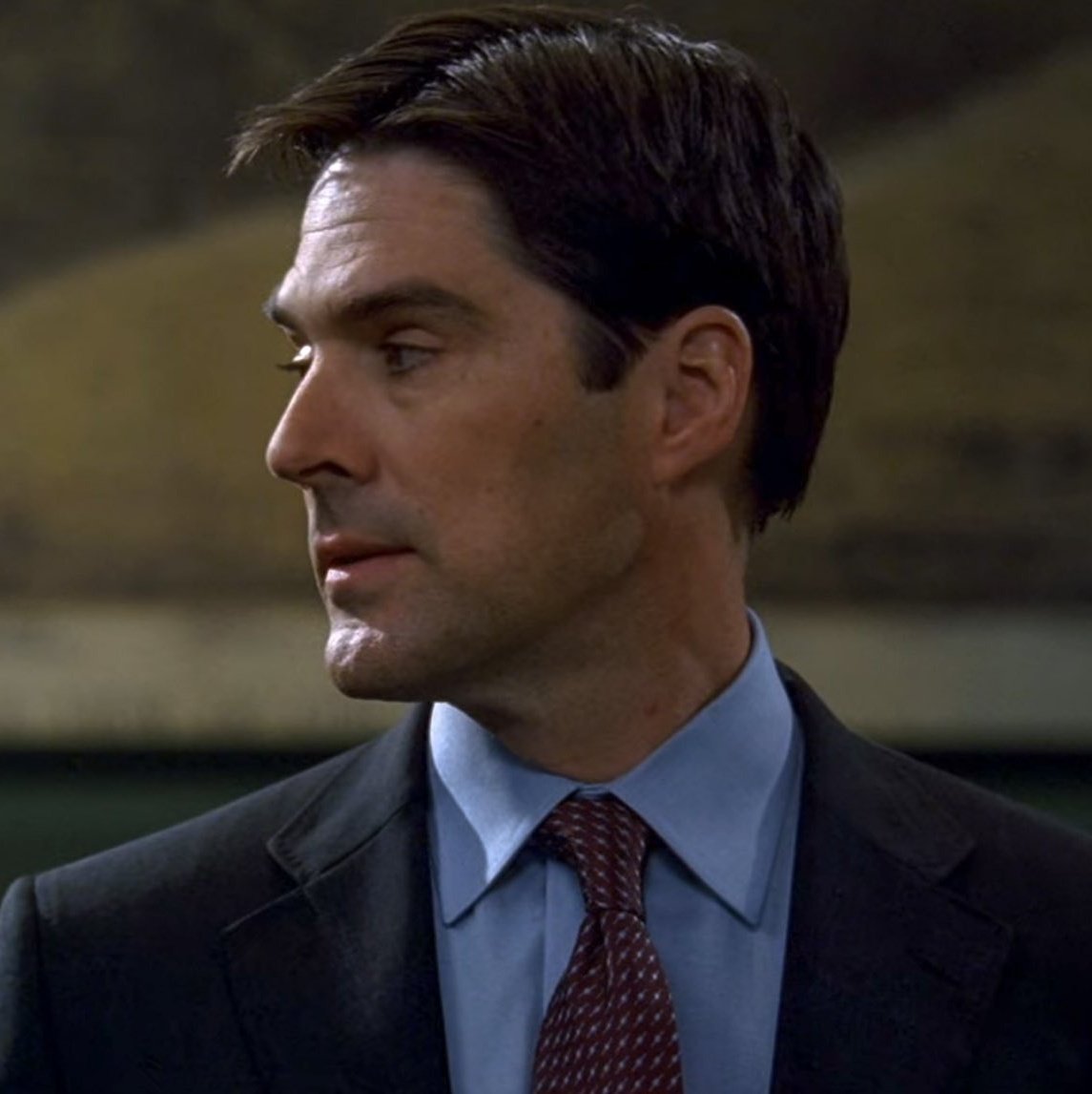 IT\S ALSO THOMAS GIBSON BDAY OMG HAPPY BIRTHDAY SIR 