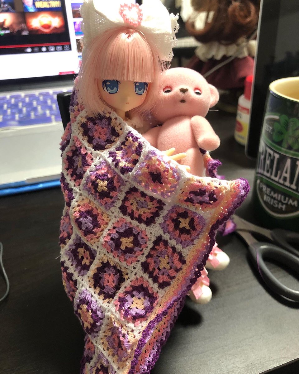 crazypuce's tweet photo. Lipu already stole the blanket! 😱
#tinycrochet #minicrochet #LilFairy #doll https://t.co/jdwDIaYFeP
