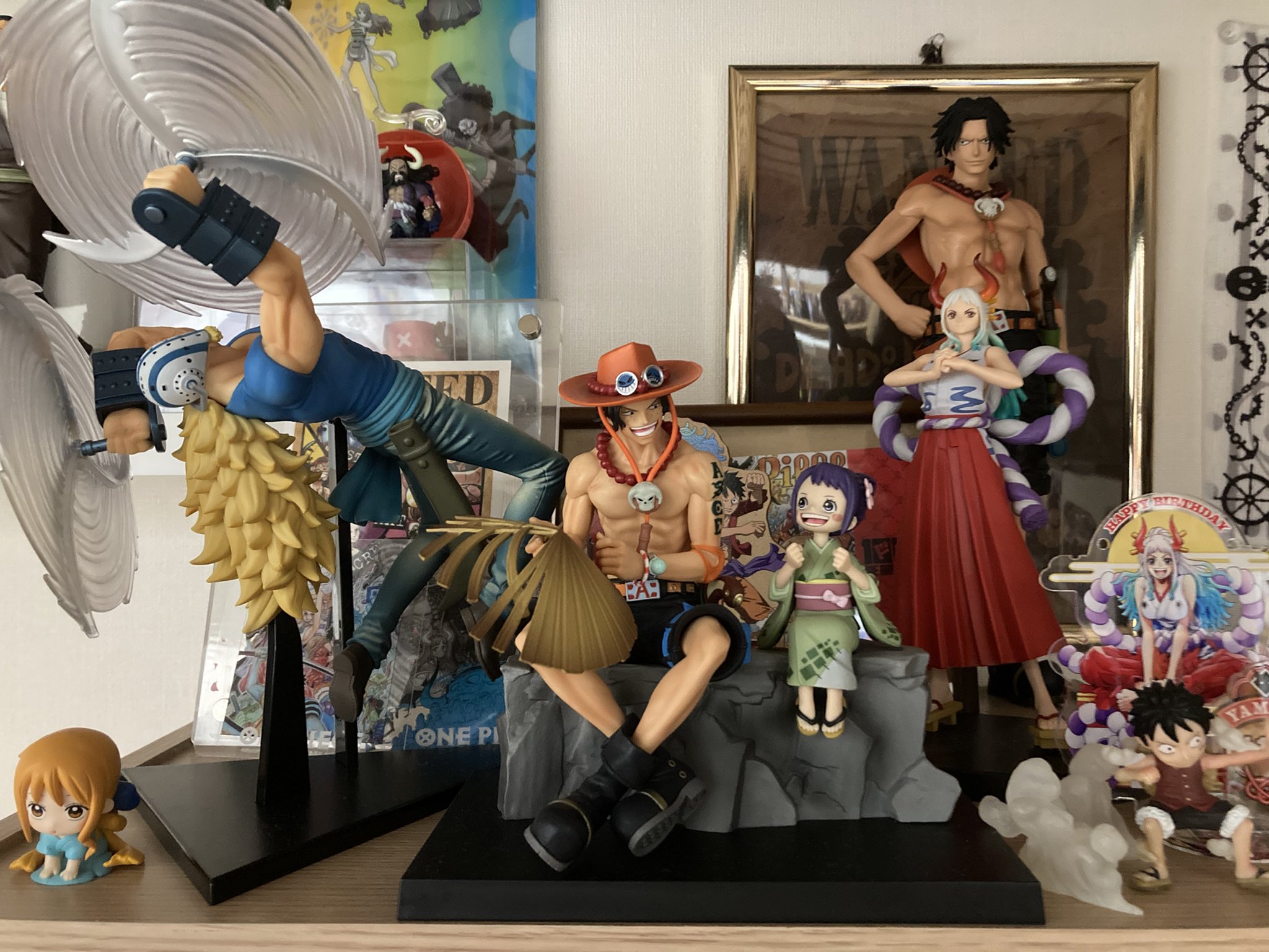アニメ Onepiece ワンピース 人気キャラが集まったフィギュア 送料無料 Cna Gob Bo
