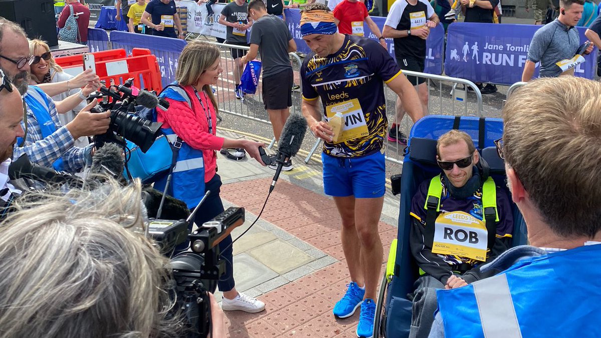 Rugby League legends Sir Kevin Sinfield and <a href="/Rob7Burrow/">Rob Burrow CBE</a> joined thousands of runners at this morning’s #Leeds10K . You can hear from them on <a href="/BBCLookNorth/">BBC Yorkshire</a> at 10.25pm! Kevin said there is a new big challenge coming in November but is keeping the details a secret for now…