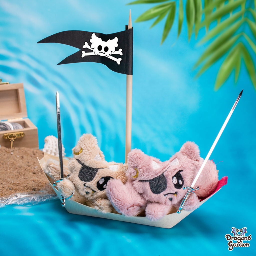 dragons_garden's tweet photo. Ahoy, Mateys! 🦜⛵
Baby Pirate Dragon is proudly showing off all the loot she has gathered today!
The Dragons are having a very exciting time with their new identities. 😁 ☠️
#PIRATE #MICRODRAGON #PLUSHIES
https://t.co/4hScEI4imI https://t.co/27hKqUTw9E