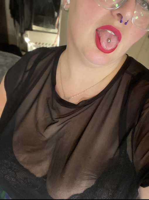 The fit from Friday night. What do we think? https://t.co/HISjuVFr74<a href="/tag/spoilme"class="tags"><span>#spoilme</span></a>