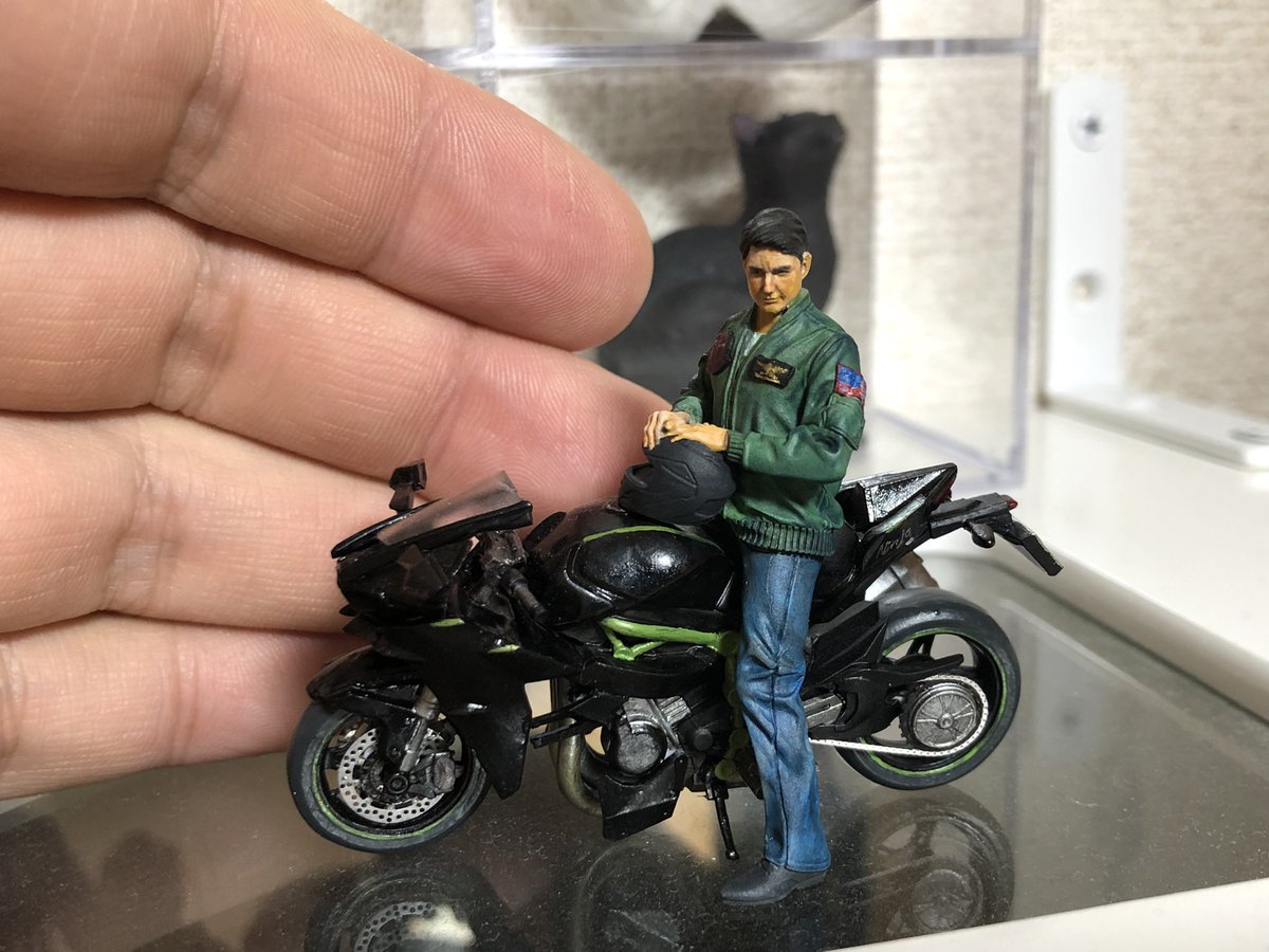 トリファクトリー 1/32スケール トップガン パイロット 細かくて作り