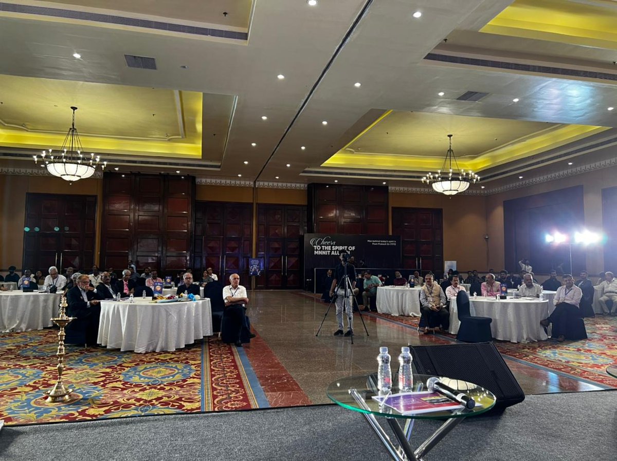 Moti  Maha Milan 2022 ( MNNIT Alumini meet 2022) was organised in Mumbai. Prof R.S. Verma, Director, MNNIT Allahabad, Prayagraj  graced the occasion.