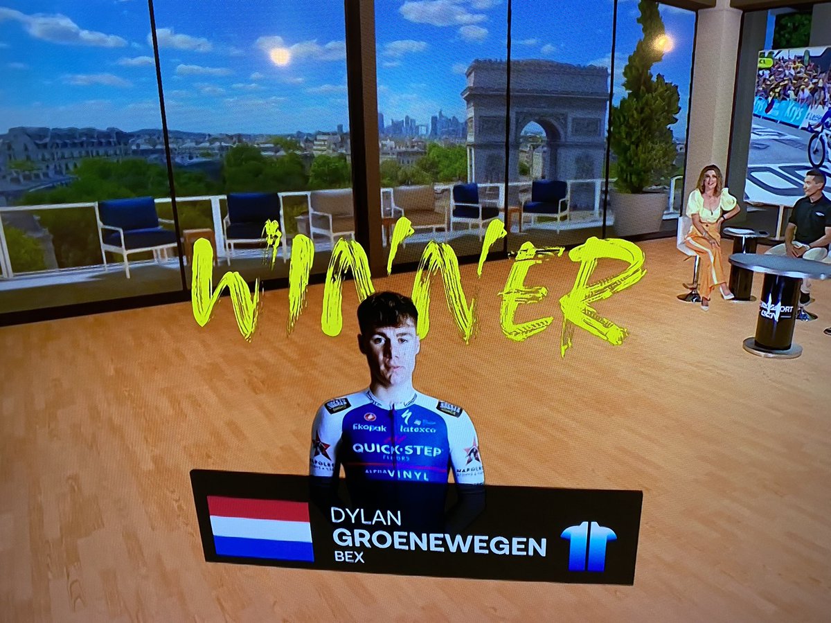 Cycling out of context tweet media