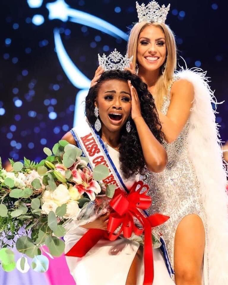 akasorority1908's tweet image. Alpha Kappa Alpha Sorority, Inc. is proud to congratulate Kennedy Whisenant on being crowned Miss Collegiate America 2022.  Kennedy  won more than $400,000 dollars in scholarships &amp;amp; prizes and a brand new 2022 Jeep Sahara Wrangler!  She is a student at Clark Atlanta University.