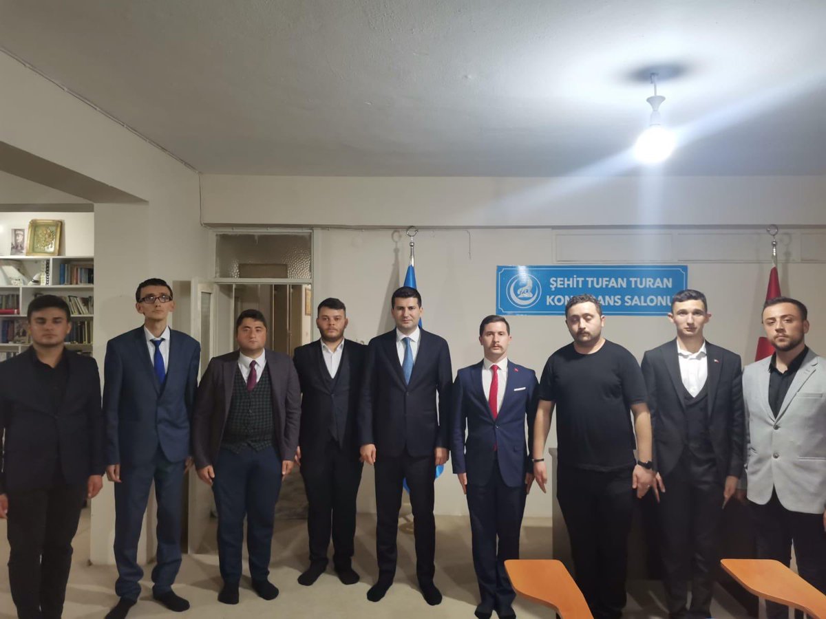 Ülkü Ocakları Ordu İl Başkanlığımızı ziyaret ederek ülküdaşlarımızla bir araya geldik.

Kıymetli ülküdaşlarımıza çalışmalarında kolaylıklar diliyorum.🇹🇷