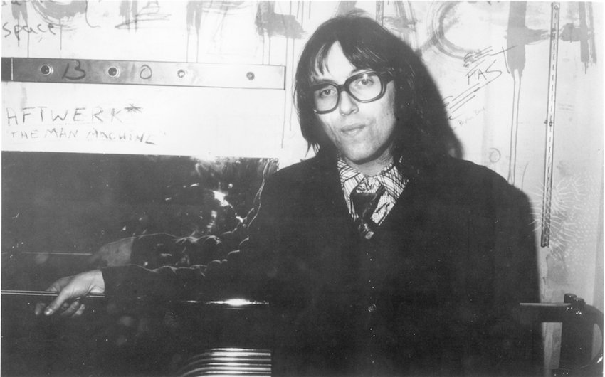 Memphis singer/songwriter Van Duren recalls the time he went to New York City to cut a record in the summer of 1977: theperlichpost.blogspot.com/2022/07/that-t…