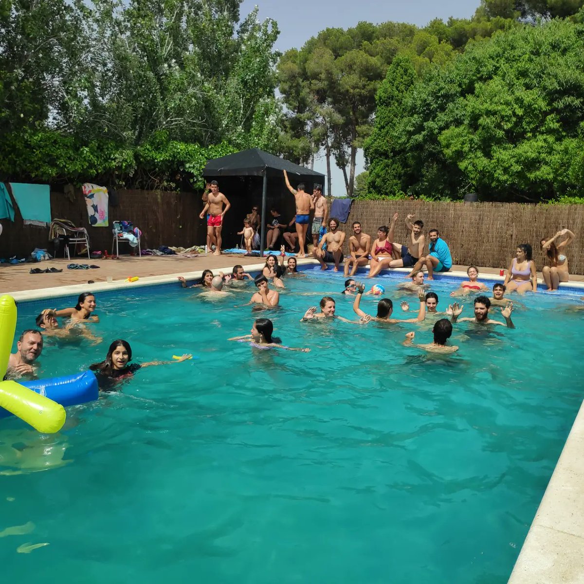 Tanquem la 2ª Escola d'Estiu de la CGT Catalunya. Ens emportem bones experiències, molt creixement i ganes de tornar el proper any.
Gràcies a totes!! 🔴⚫🟣
#TransformemLaRealitat 
#EscolaEstiuCGT