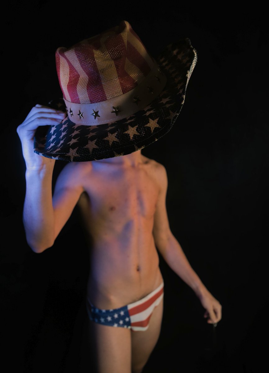 Celebrating 'Murica with @Tennisboy906 There's definitely more to see and celebrate on OF. onlyfans.com/hksexyshoots There's more on my website - join for summer & get 2 weeks of OF for free!! hksexyshoots.com #gay #gaymodel #nyc