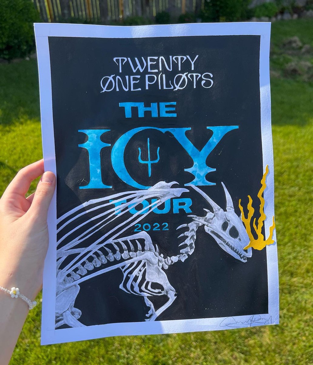r_ubyart_e's tweet photo. 1/3 // @tylerrjoseph @joshuadun @twentyonepilots #cliqueart https://t.co/zvE3YqAm1Y
