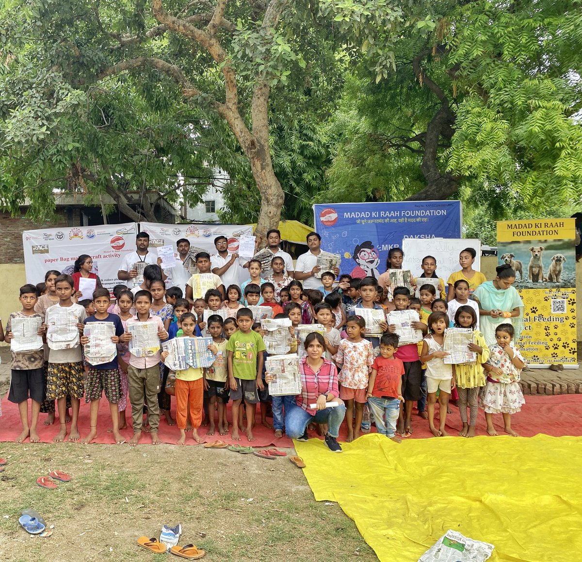 ki_madad's tweet photo. Paper bags making activity at MKR OPEN SCHOOL.
Let's make our Kanpur City Plastic free.
@plasticfreeup @nagarnigamknp @rajiasup @DMKanpur @moefcc @kanpurnagarpol @UPGovt @CSJM_University https://t.co/xc4dLWxJ22